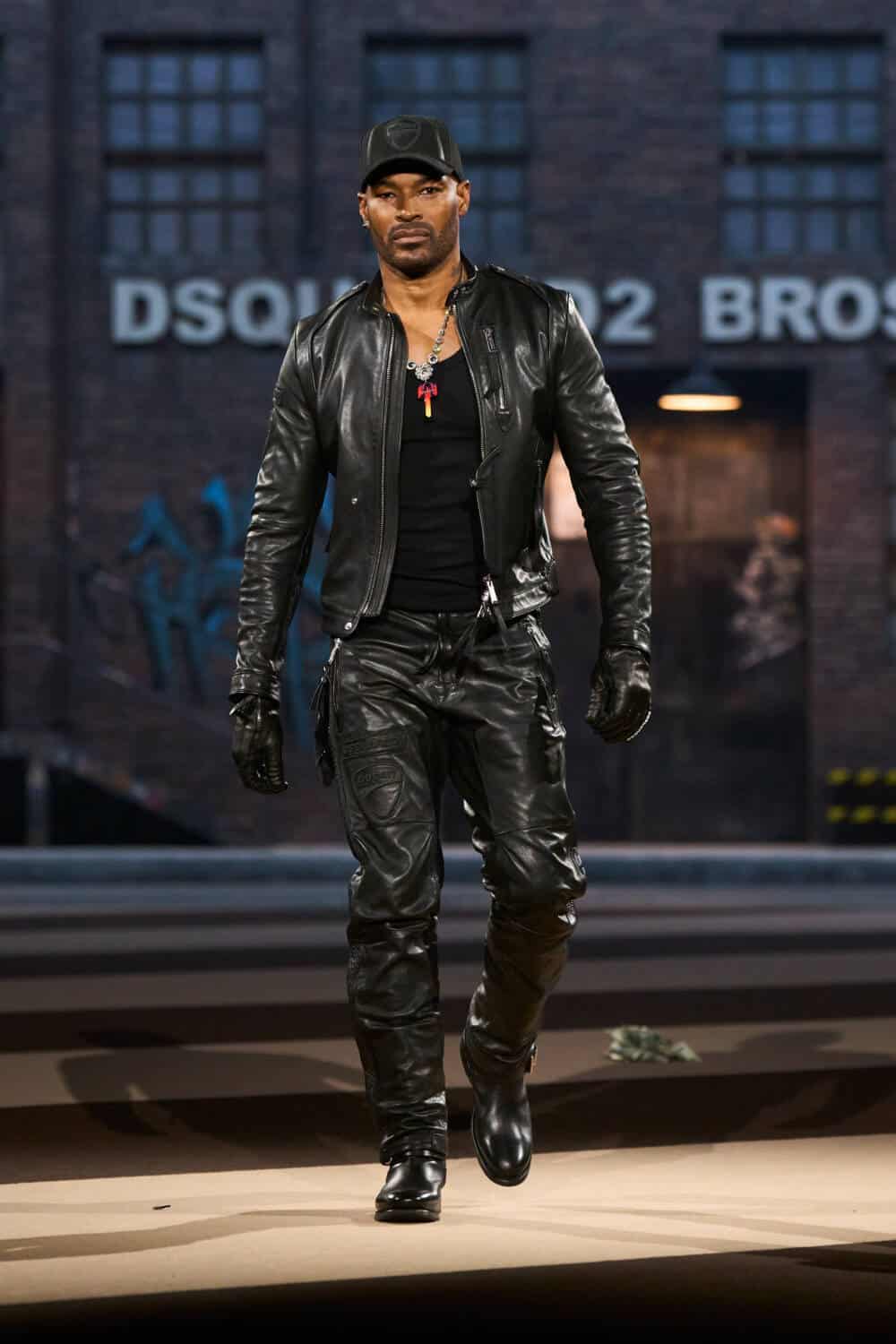 Dsquared2: Ready-To-Wear AW25 - 10 Magazine